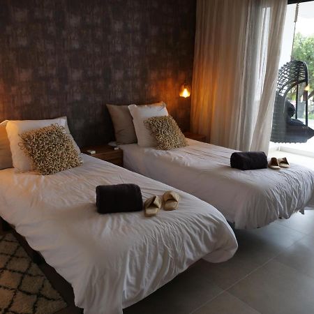 Surya Guest House Ojen Exterior photo